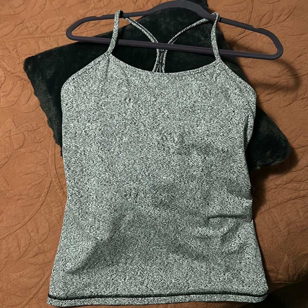 EUC Lululemon Power Y tank